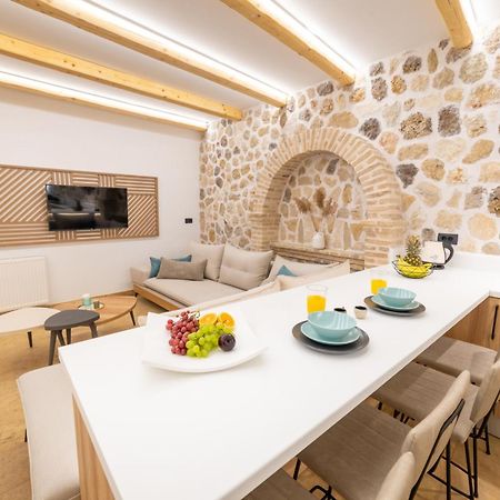 פארגה Domus Inn Luxury Apartments מראה חיצוני תמונה